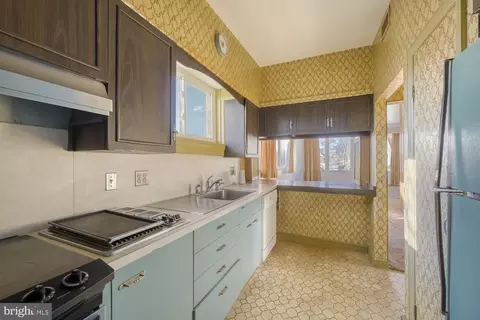 3813 Glen Ave, Baltimore, MD 21215 photo 9