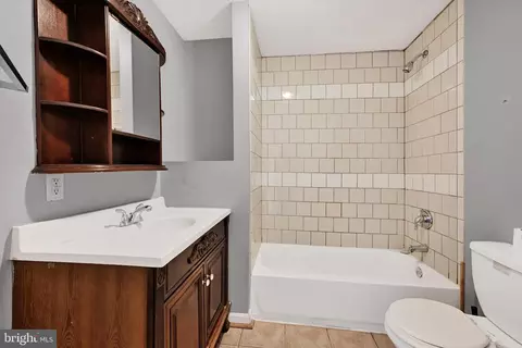 304 S Collins Ave, Baltimore, MD 21229 photo 9