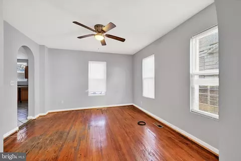 304 S Collins Ave, Baltimore, MD 21229 photo 5