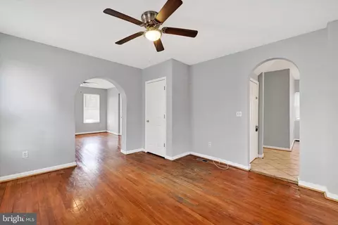 304 S Collins Ave, Baltimore, MD 21229 photo 4