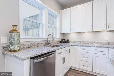 Kitchen - 1335 Division St, Baltimore, MD 21217 photo 2 of 3