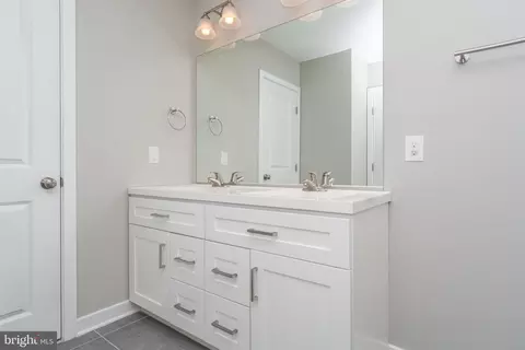 Bath - 1335 Division St, Baltimore, MD 21217 photo 3 of 5