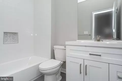 Bath - 1335 Division St, Baltimore, MD 21217 photo 4 of 5