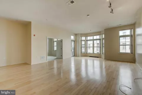 1209 N Charles St #304, Baltimore, MD 21201