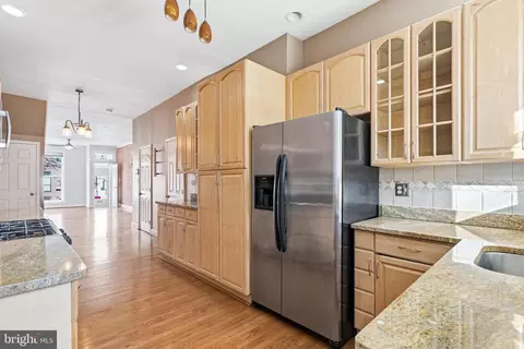 Kitchen - 3259 E Baltimore St, Baltimore, MD 21224 photo 2 of 2
