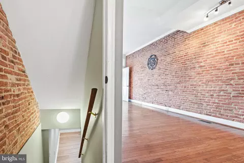 Entry Way - 3259 E Baltimore St, Baltimore, MD 21224 photo 14 of 15