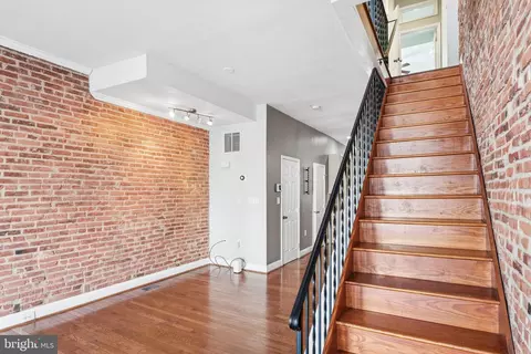 Entry Way - 3259 E Baltimore St, Baltimore, MD 21224 photo 9 of 15