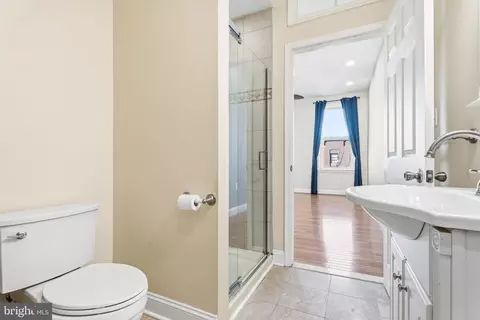 Bath - 3259 E Baltimore St, Baltimore, MD 21224 photo 2 of 4