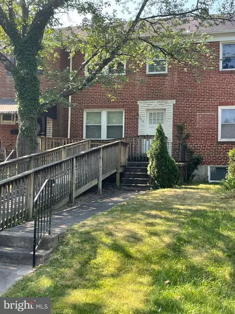 909 E Lake Ave, Baltimore, MD 21212