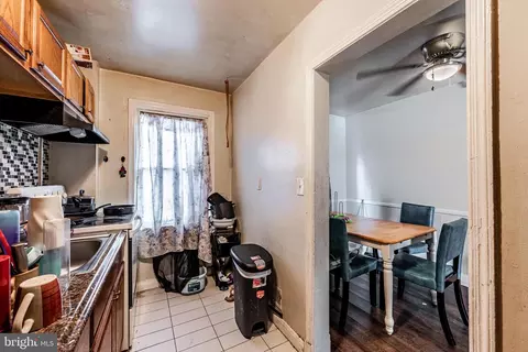 Entry Way - 3626 Lyndale Ave, Baltimore, MD 21213 photo 5 of 5