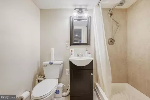 Bath - 2800 Christopher Ave, Baltimore, MD 21214 photo 1 of 1