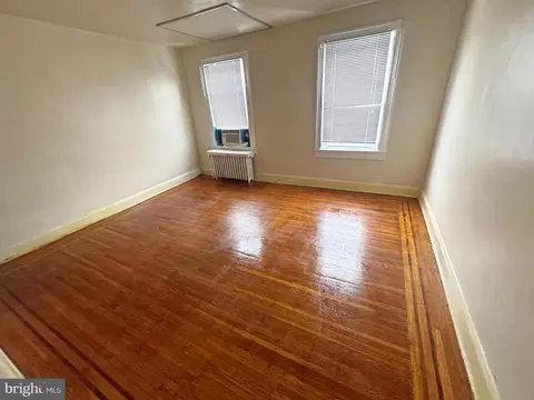 Living - 3323 Kenyon Ave, Baltimore, MD 21213 photo 5 of 5