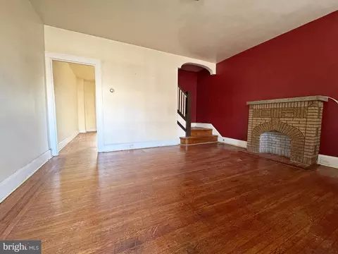 Living - 3323 Kenyon Ave, Baltimore, MD 21213 photo 2 of 5