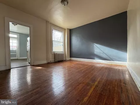Living - 3323 Kenyon Ave, Baltimore, MD 21213 photo 4 of 5