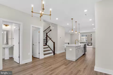 2710 Light St, Baltimore, MD 21230