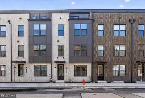 2716 Light St, Baltimore, MD 21230