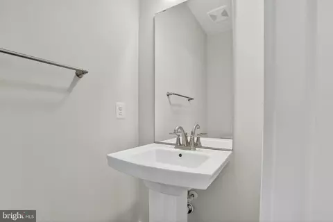Entry Way - 2719 Light St, Baltimore, MD 21230 photo 3 of 8