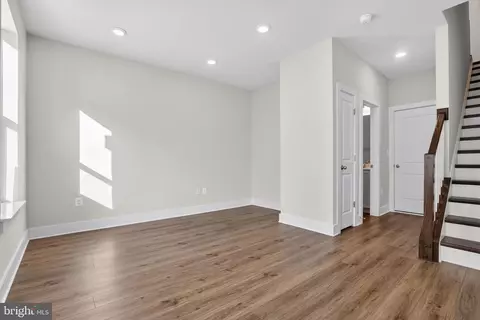 Entry Way - 2719 Light St, Baltimore, MD 21230 photo 5 of 8