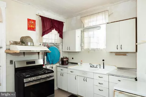 Kitchen - 505 E 35th St, Baltimore, MD 21218 photo 1 of 2