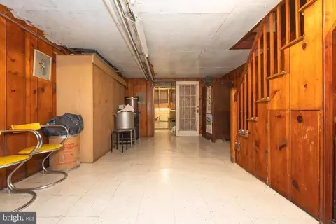 Entry Way - 505 E 35th St, Baltimore, MD 21218 photo 11 of 12
