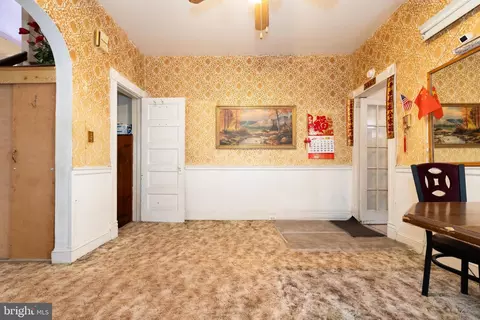 Entry Way - 505 E 35th St, Baltimore, MD 21218 photo 6 of 12