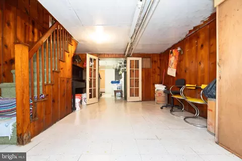 Entry Way - 505 E 35th St, Baltimore, MD 21218 photo 10 of 12