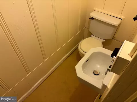 Bath - 5913 Wakehurst Way, Baltimore, MD 21239 photo 3 of 3