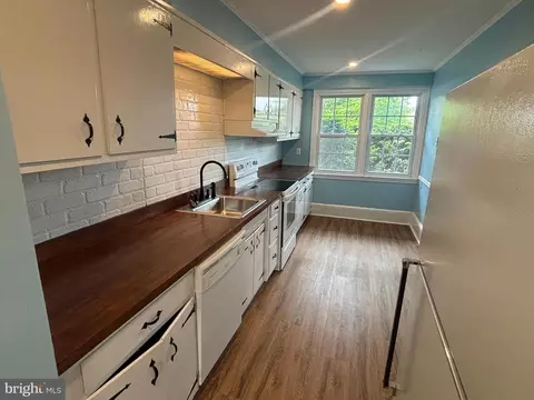 Kitchen - 5913 Wakehurst Way, Baltimore, MD 21239 photo 1 of 3