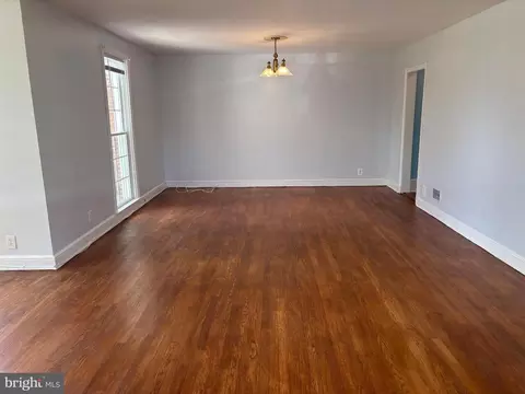 Living - 5913 Wakehurst Way, Baltimore, MD 21239 photo 2 of 5