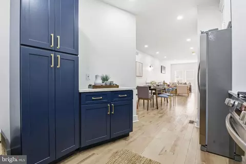 Entry Way - 1742 E Oliver St, Baltimore, MD 21213 photo 5 of 8