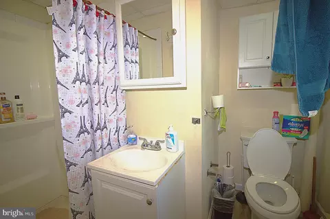 Bath - 3614 2nd St, Baltimore, MD 21225 photo 1 of 1