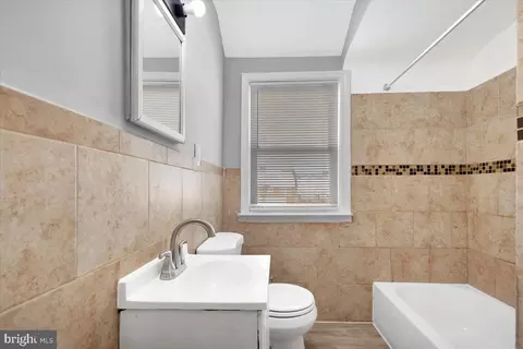 Bath - 929 E 41st St, Baltimore, MD 21218 photo 1 of 1