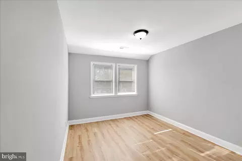 Entry Way - 929 E 41st St, Baltimore, MD 21218 photo 3 of 4