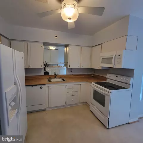 Kitchen - Undisclosed, Baltimore, MD 21215 photo 2 of 2