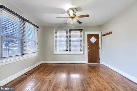 Living - 5932 Bertram Ave, Baltimore, MD 21214 photo 3 of 4