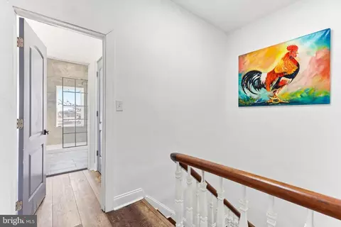 Entry Way - 737 Dolphin St, Baltimore, MD 21217 photo 11 of 17