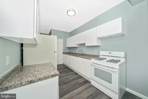 Entry Way - 2318 W Lanvale St, Baltimore, MD 21216 photo 1 of 7