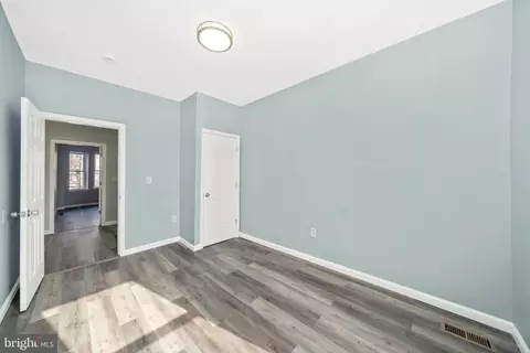 Entry Way - 2318 W Lanvale St, Baltimore, MD 21216 photo 5 of 7