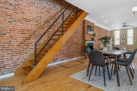 Dining - 2937 Dillon St, Baltimore, MD 21224 photo 2 of 4