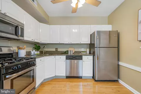 Kitchen - 2937 Dillon St, Baltimore, MD 21224 photo 2 of 2