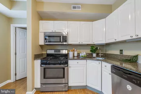 Kitchen - 2937 Dillon St, Baltimore, MD 21224 photo 1 of 2