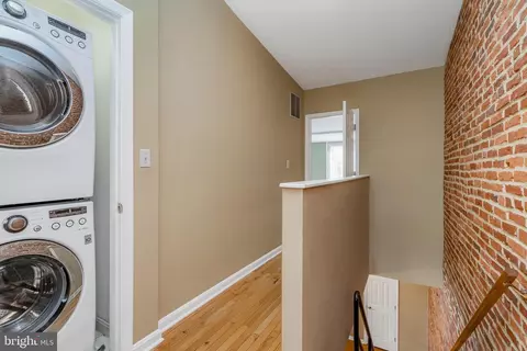 Entry Way - 2937 Dillon St, Baltimore, MD 21224 photo 3 of 3