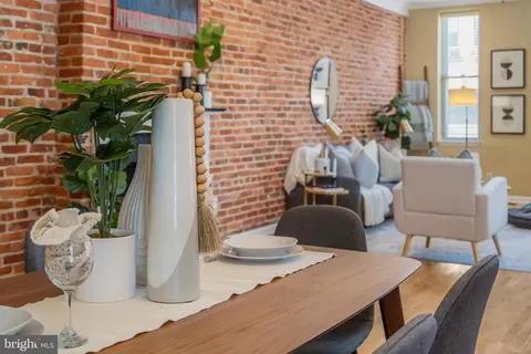 Dining - 2937 Dillon St, Baltimore, MD 21224 photo 1 of 4
