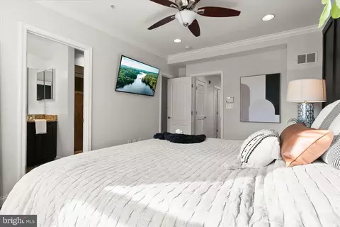 Bedroom - 17 Birckhead St, Baltimore, MD 21230 photo 4 of 8