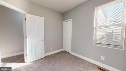 Entry Way - 2615 E Chase St, Baltimore, MD 21213 photo 7 of 10
