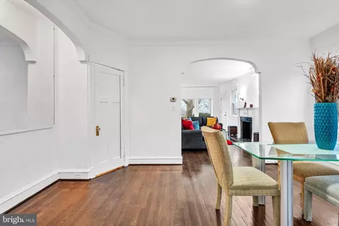 Dining - 2219 Chesterfield Ave, Baltimore, MD 21213 photo 2 of 3