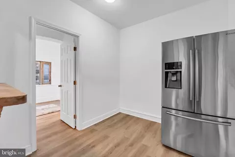 Entry Way - 2219 Chesterfield Ave, Baltimore, MD 21213 photo 1 of 5