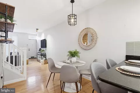 Dining - 22 N Streeper St, Baltimore, MD 21224 photo 3 of 3