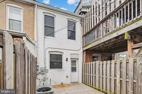 Exterior - 22 N Streeper St, Baltimore, MD 21224 photo 2 of 3