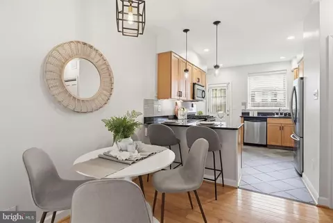 Dining - 22 N Streeper St, Baltimore, MD 21224 photo 1 of 3